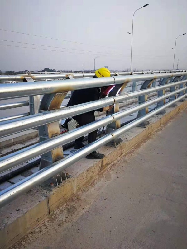 福建防撞護欄工程案例