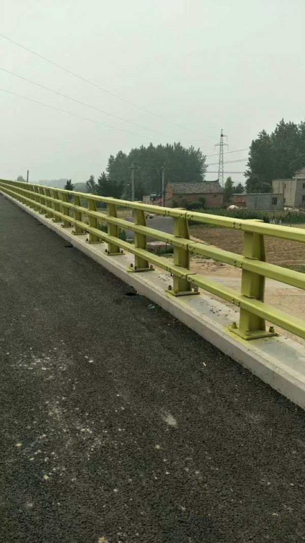 橋梁防撞護欄